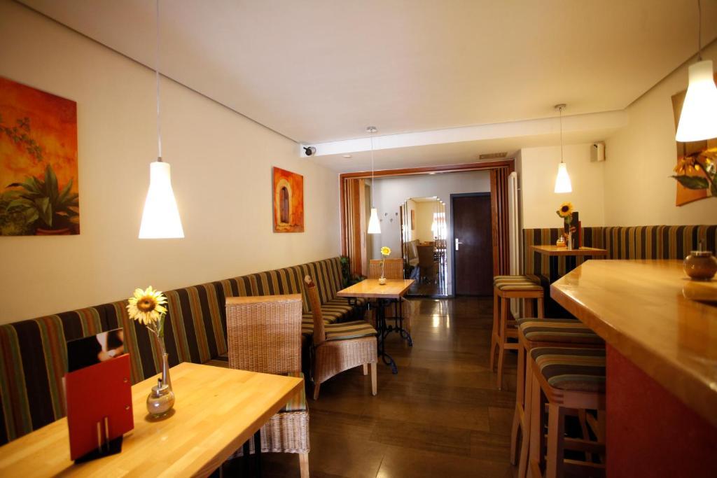 Hotel Rennschuh Gottingen Ngoại thất bức ảnh