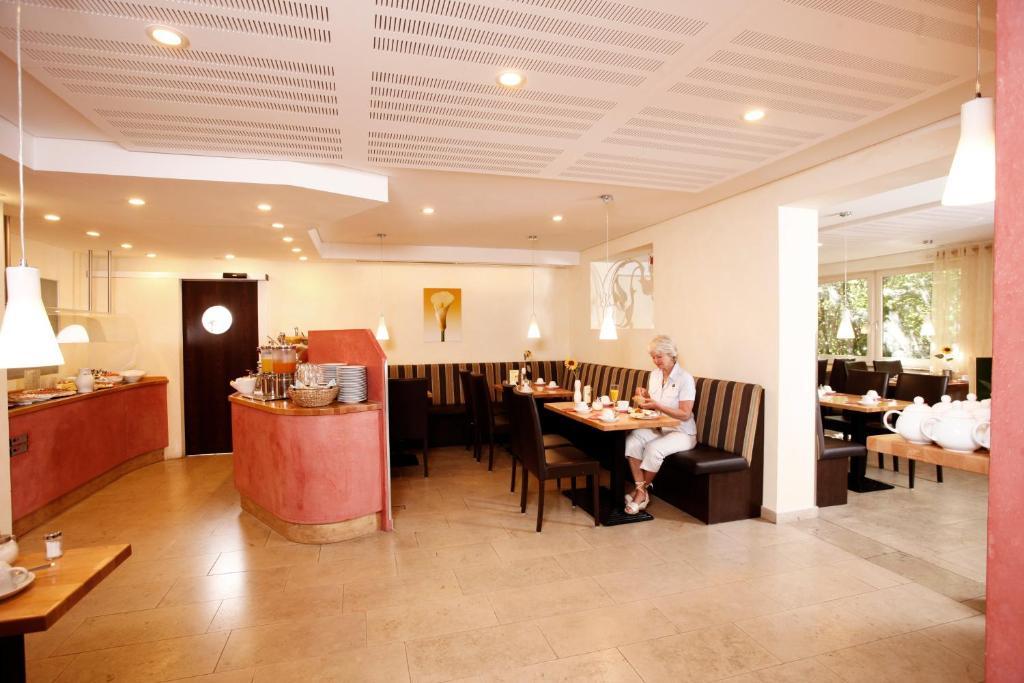 Hotel Rennschuh Gottingen Ngoại thất bức ảnh